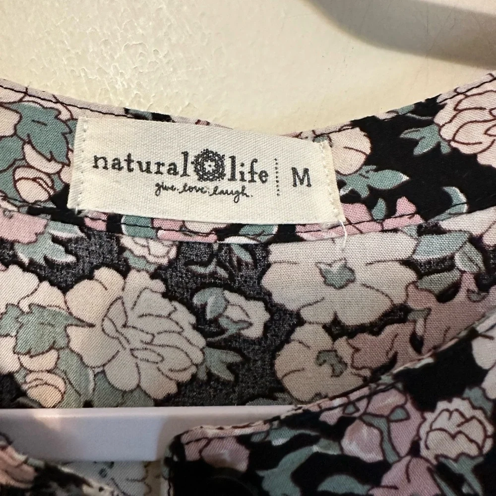 Natural Life Maxi Dress Tiered Size Medium Black and Pink Floral Boho‎ Hippie - Picture 2 of 3